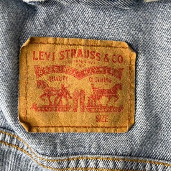 Levi’s Denim Trucker Jean Jacket Light Wash Button Up Cotton Classic Sz Large - Picture 4 of 12